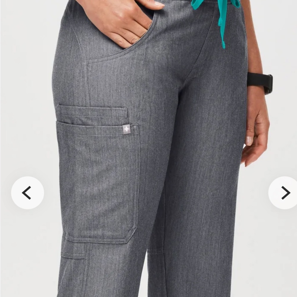 Figs Graphite Women's Cargo Scrub Pants
